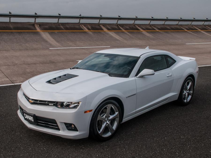  Chevrolet Camaro SS 2013 года  (фото 16 из 25)